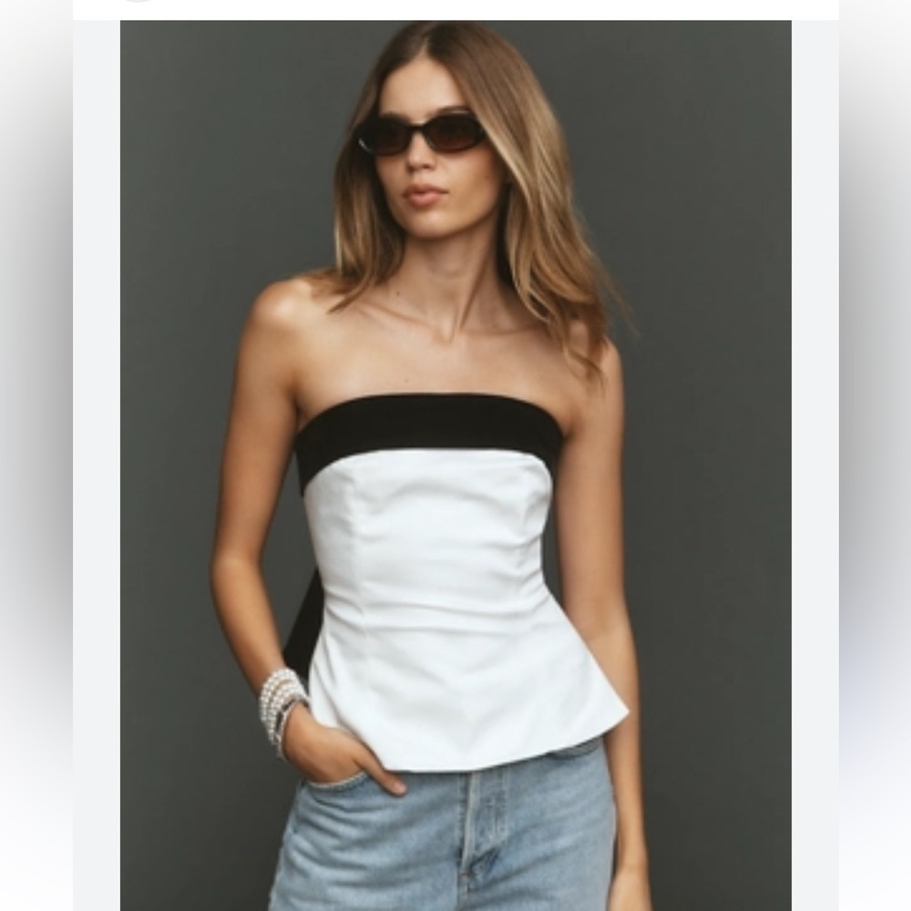 TREND Zara NWT  bow Strapless holiday Top size M
🚨FIRM PRICE NO DISCOUNT